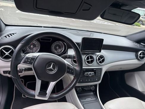 Used 2014 Mercedes-Benz CLA 250 image 10