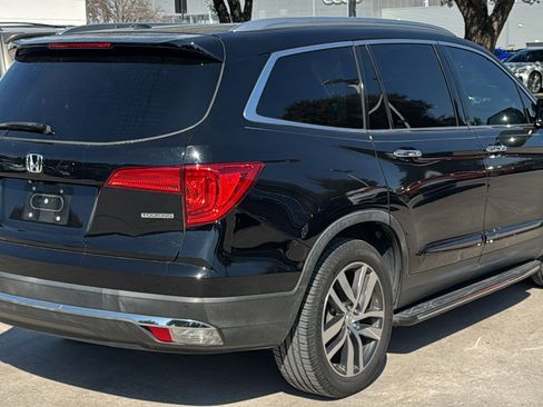 Used 2018 Honda Pilot Touring image 7