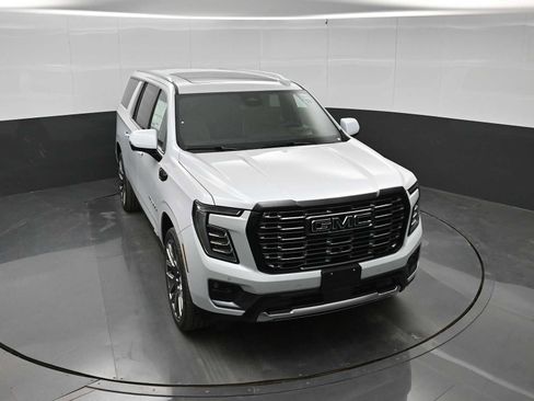 New 2026 GMC Yukon XL Denali Ultimate AWD/4WD image 24