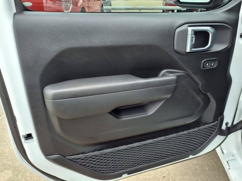 Used 2026 Jeep Wrangler Unlimited Sport AWD/4WD image 13