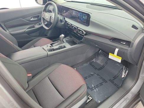 New 2026 Nissan Sentra SR w/ Floor Mat Package image 11