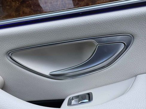 Used 2019 Mercedes-Benz E 300 4MATIC w/ Premium 1 Package image 43