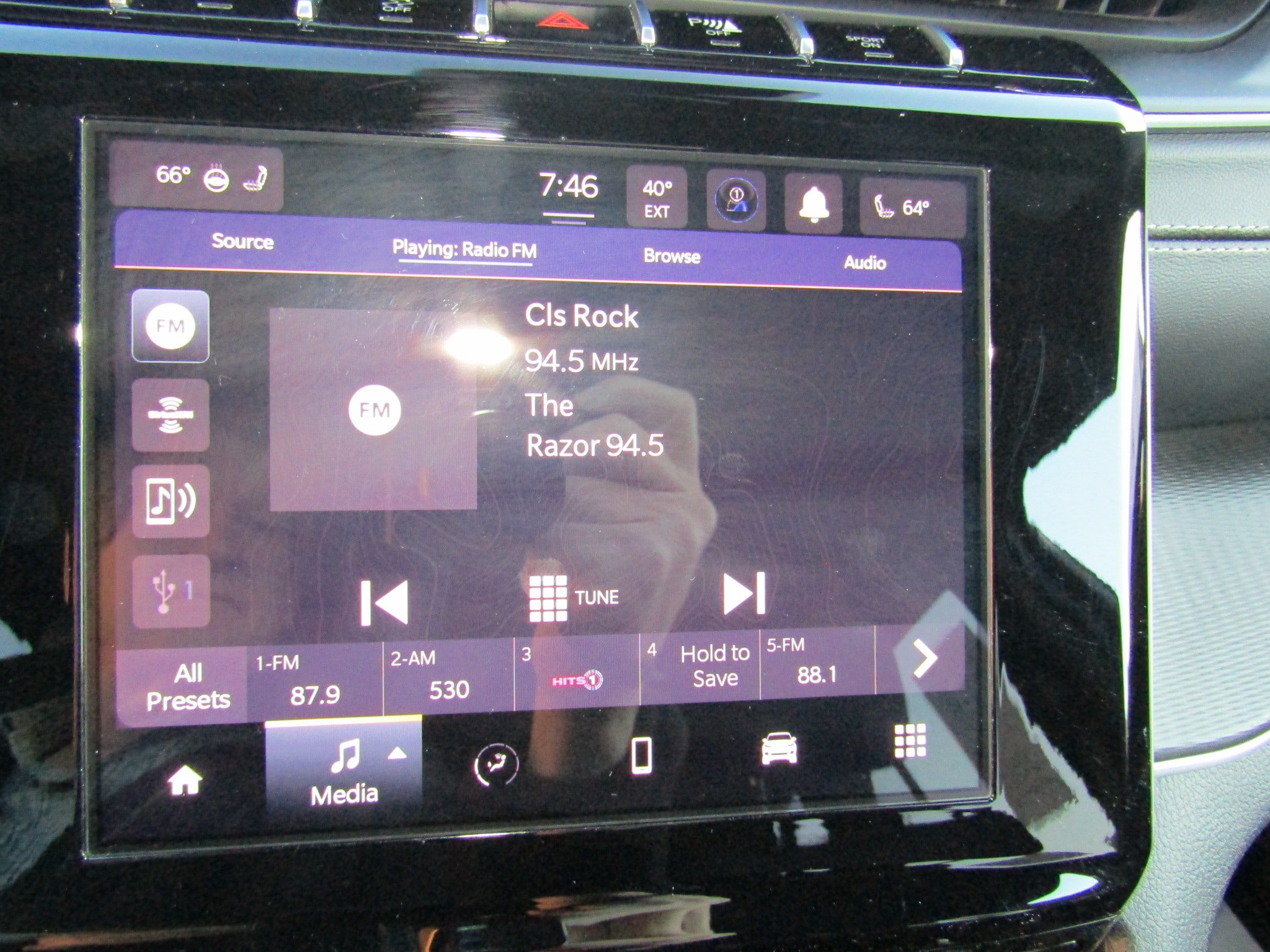 Used 2024 Jeep Grand Cherokee Altitude AWD/4WD image 27