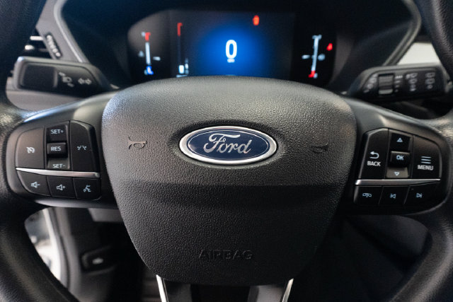 Used 2025 Ford Escape Active AWD/4WD image 10