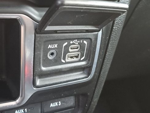 Used 2021 Jeep Wrangler Unlimited Sport image 29