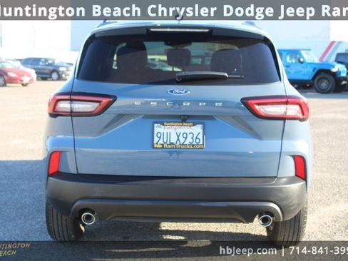 Used 2025 Ford Escape ST-Line image 4