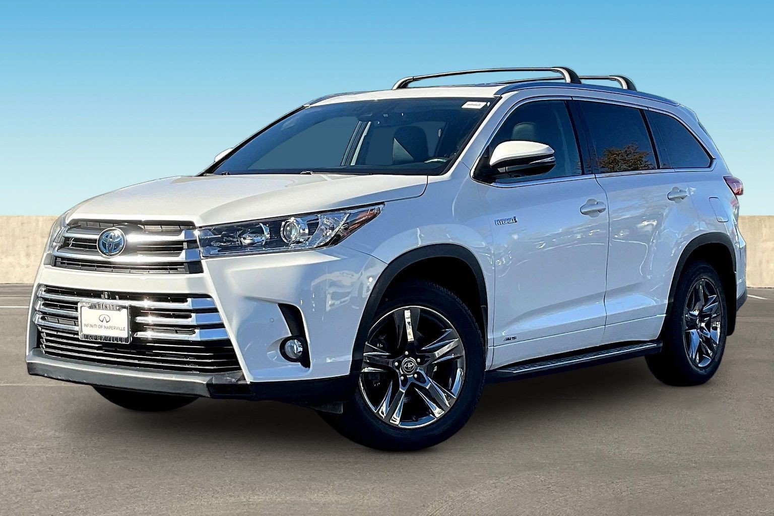 Used 2017 Toyota Highlander Limited Platinum AWD/4WD image 3