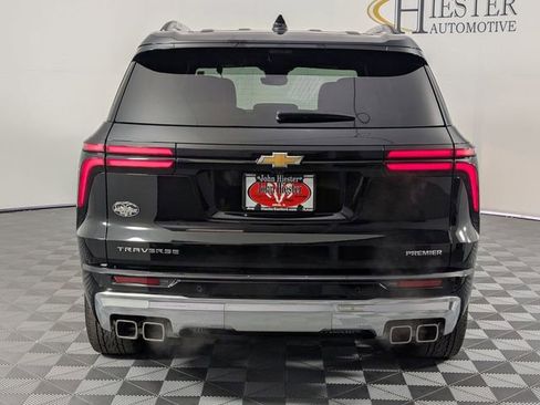 Used 2024 Chevrolet Traverse RS image 6