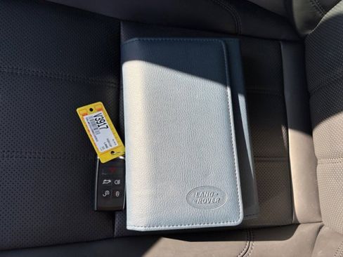 Used 2022 Land Rover Range Rover Sport HSE Silver Edition image 22