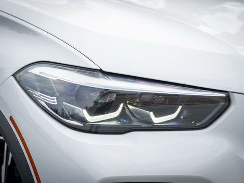 Used 2019 BMW X5 xDrive40i w/ Parking Assistance Package image 8