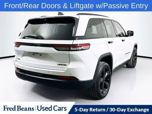 Certified 2024 Jeep Grand Cherokee Limited w/ Luxury Tech Group II image 8