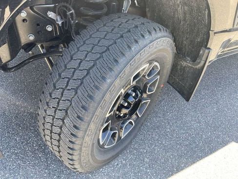 New 2026 Ford F350 Platinum w/ FX4 Off-Road Package AWD/4WD image 11