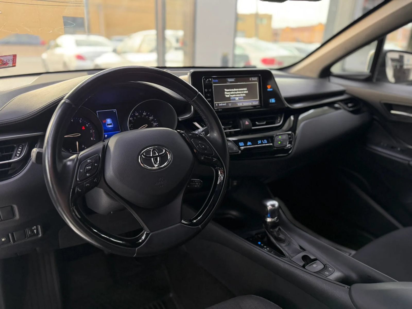 Used 2018 Toyota C-HR XLE FWD image 5