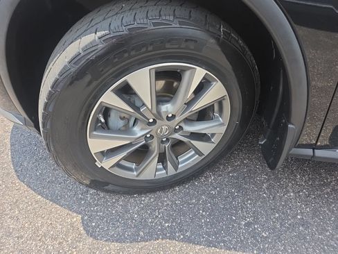 Used 2017 Nissan Murano SV w/ Premium Package AWD/4WD image 9