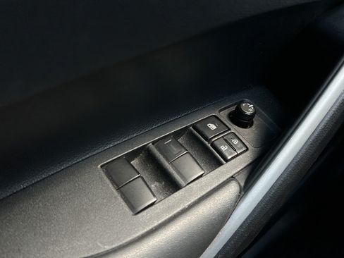 Used 2024 Toyota Corolla Cross AWD Hybrid image 12