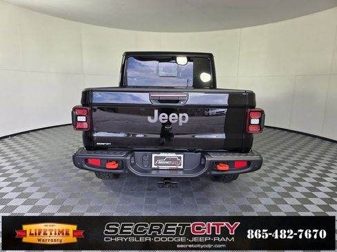 New 2025 Jeep Gladiator Mojave image 6