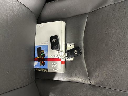 Used 2010 Toyota Prius Five image 15