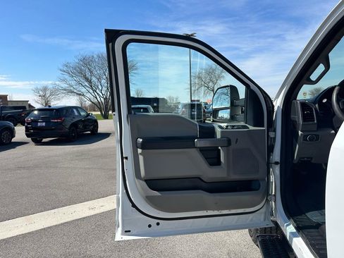 Used 2019 Ford F250 XLT image 11