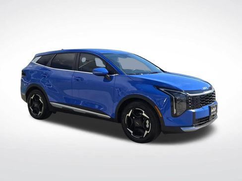 Certified 2026 Kia Sportage EX FWD image 9