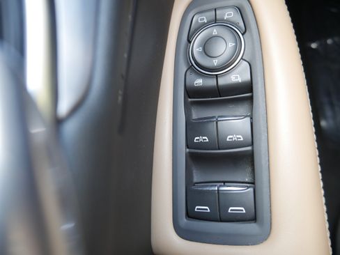 Used 2023 Cadillac XT5 Sportv w/ Platinum Package AWD/4WD image 35