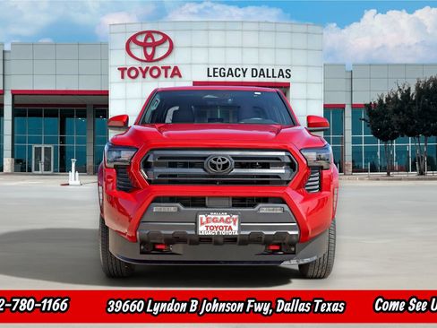Used 2025 Toyota Tacoma SR5 AWD/4WD image 5