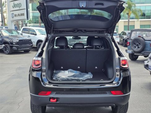 New 2026 Jeep Compass Trailhawk AWD/4WD image 7