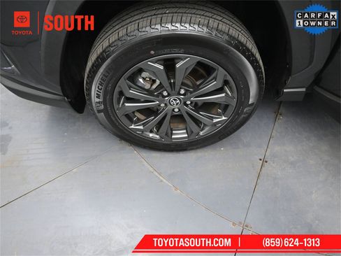 Used 2023 Toyota RAV4 XLE Premium image 40