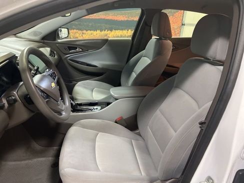Used 2024 Chevrolet Malibu LT image 18