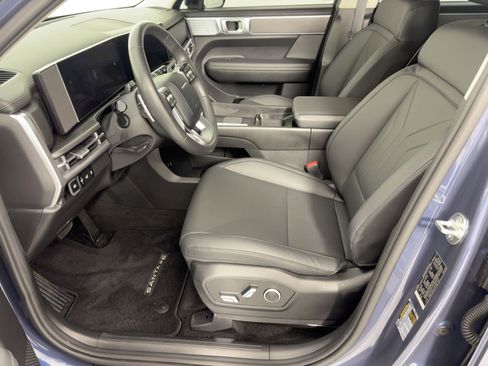 Used 2025 Hyundai Santa Fe SEL image 5