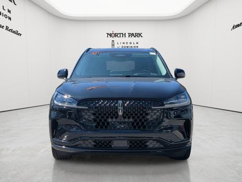 Used 2026 Lincoln Aviator Reserve AWD/4WD image 8
