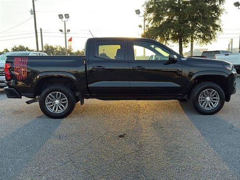 Used 2024 Chevrolet Colorado LT w/ LT Convenience Package II image 8