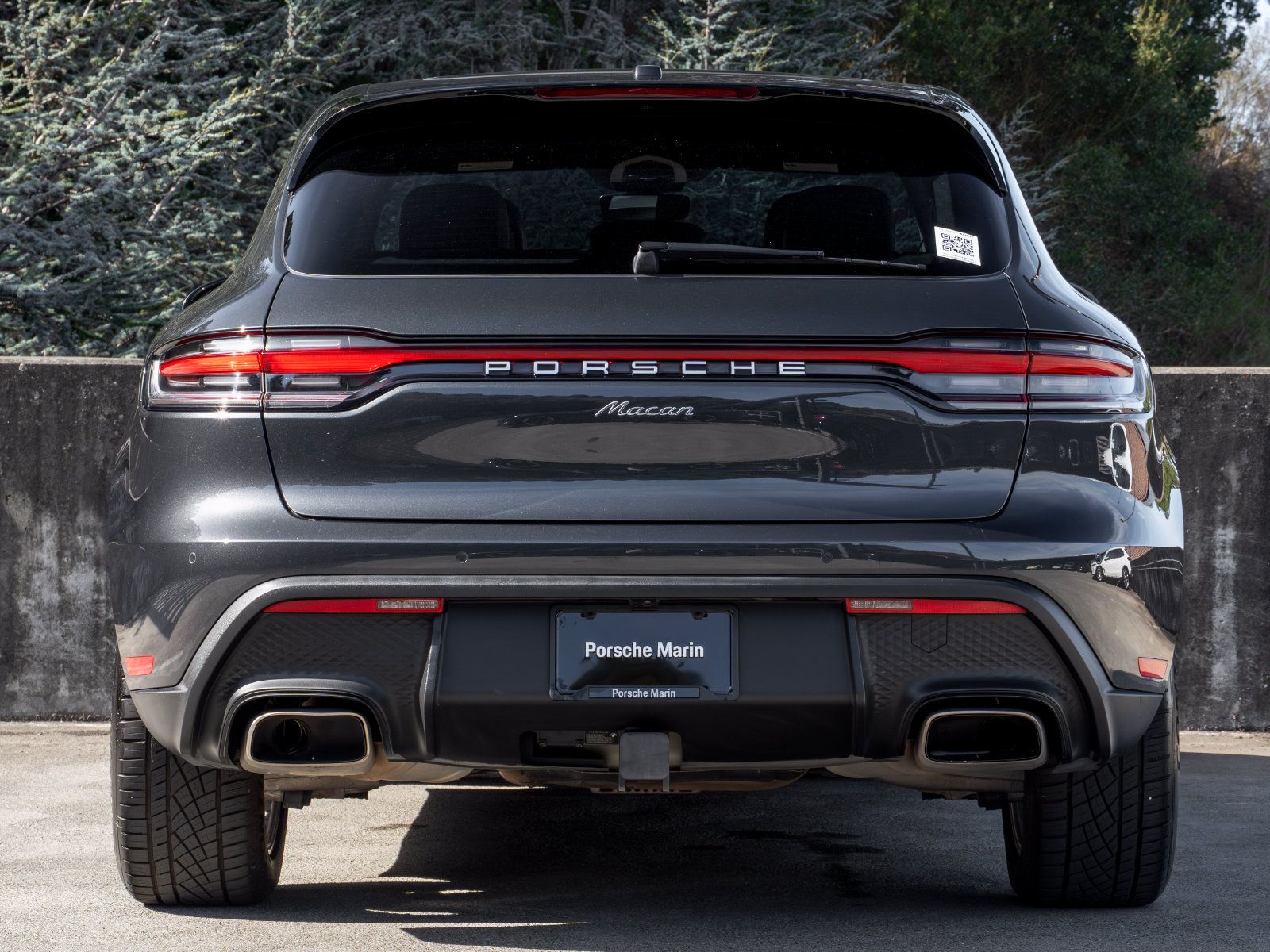 Certified 2023 Porsche Macan AWD/4WD image 10