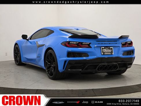 Used 2024 Chevrolet Corvette Z06 w/ Stealth Interior Trim Package RWD image 5
