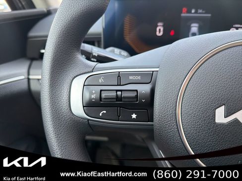 New 2026 Kia K5 LXS FWD image 32