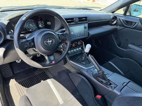 Used 2023 Toyota GR86 Premium w/ ALL Weather Mat Package (TMS) RWD image 13