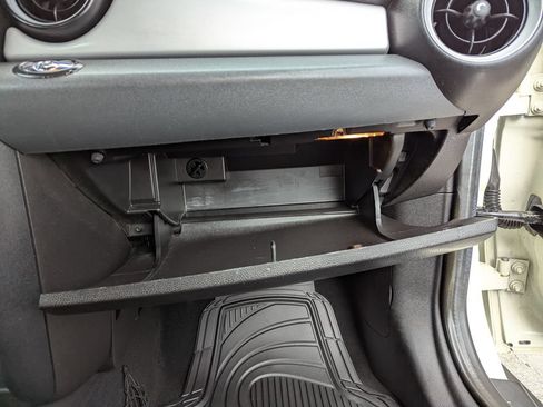 Used 2011 MINI Cooper Convertible FWD image 28