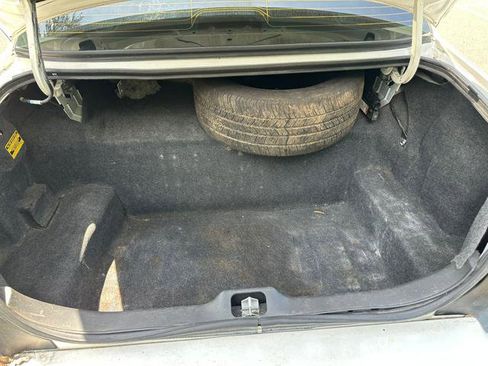 Used 2010 Ford Crown Victoria Police Interceptor image 17