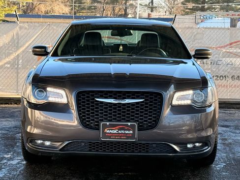 Used 2016 Chrysler 300 S w/ 300S Premium Group image 5