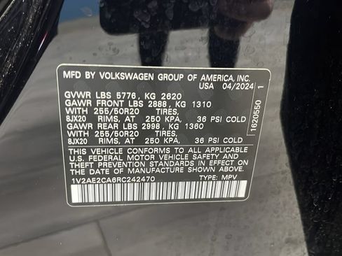 Used 2024 Volkswagen Atlas Cross Sport SEL R-Line AWD/4WD image 38