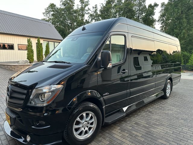Used 2017 Mercedes-Benz Sprinter 2500 image 6