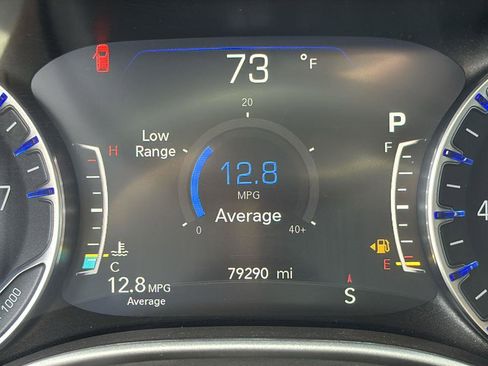 Used 2021 Chrysler Pacifica Touring-L image 11