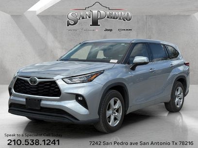 Used 2020 Toyota Highlander LE