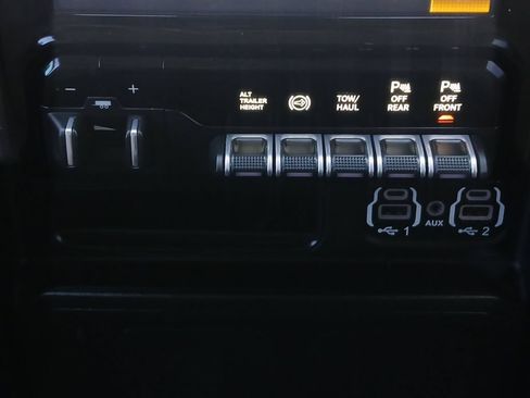 Used 2023 RAM 2500 Limited AWD/4WD image 10