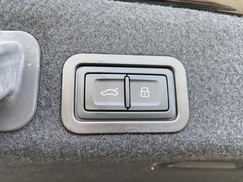 Used 2018 Audi S6 Prestige w/ S Sport Package image 8