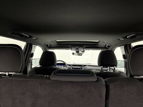 New 2025 Jeep Grand Cherokee Laredo X image 10