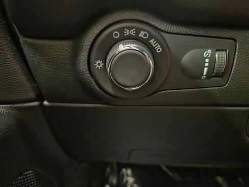 Used 2025 Dodge Durango GT AWD/4WD image 22