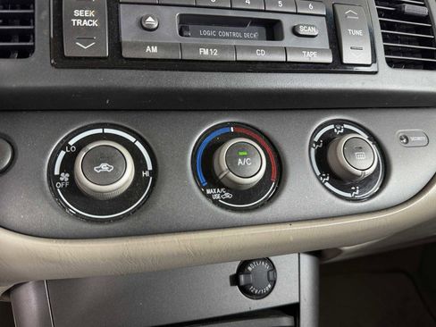 Used 2005 Toyota Camry LE image 27