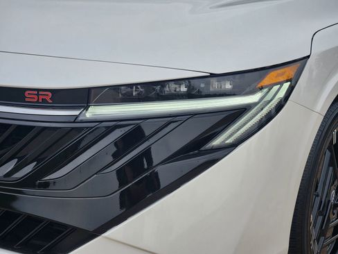 New 2026 Nissan Sentra SR FWD image 9