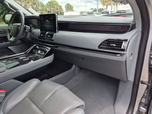 Used 2020 Lincoln Navigator L Reserve w/ Luxury Package AWD/4WD image 26