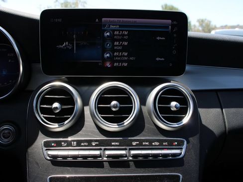 Used 2021 Mercedes-Benz C 300 Sedan image 23